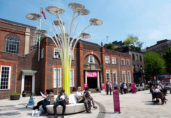 Solar Tree Sustainable street light