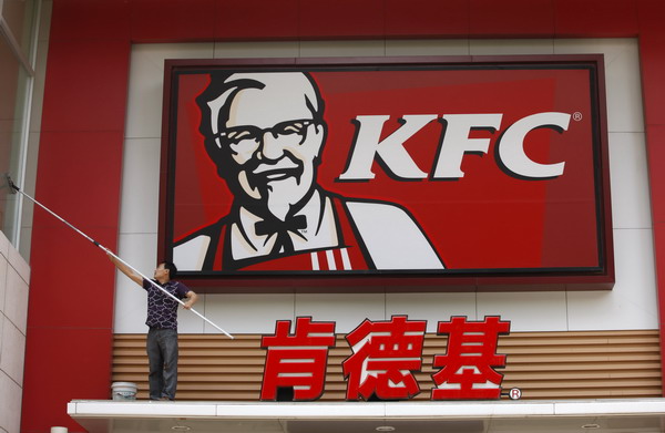 Yum warns of delay in China sales recovery