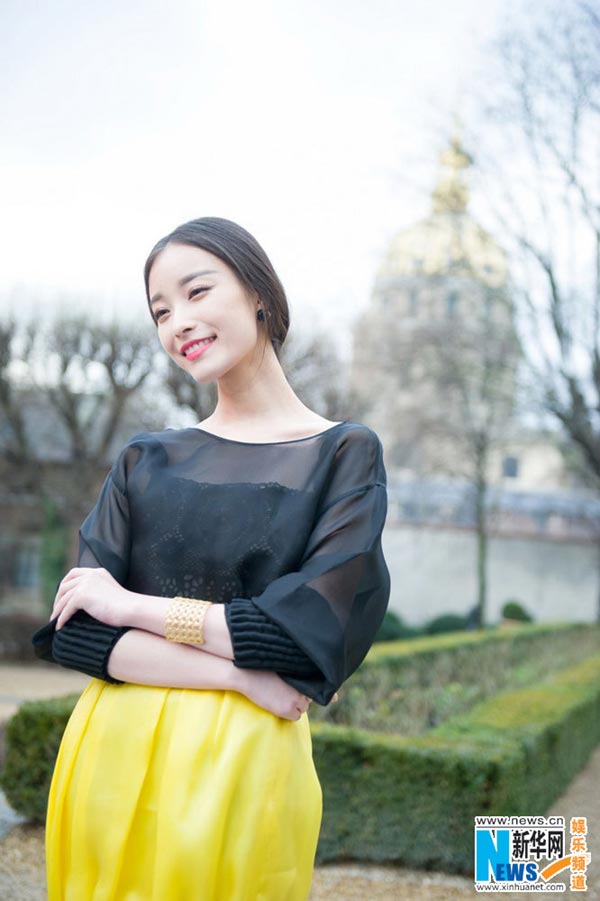 Sweet lovers attend Paris fashion show