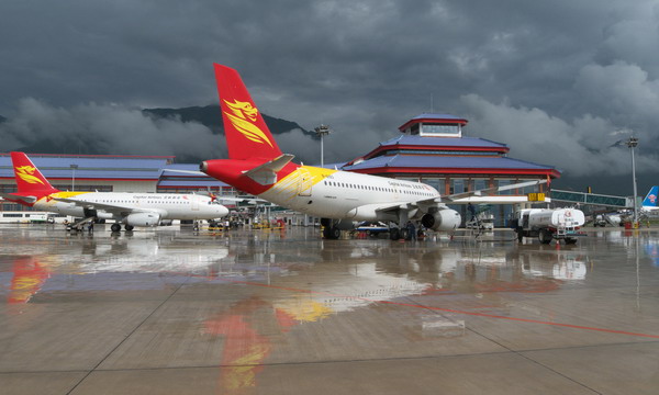 Lijiang opens direct flight to Hong Kong