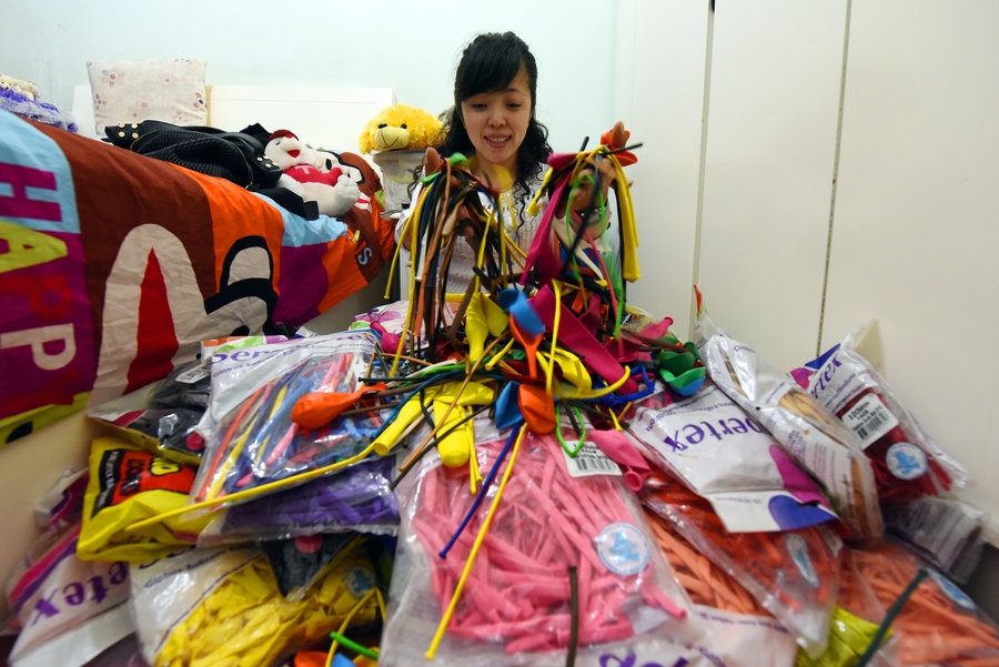 Balloon artist's fantasy world