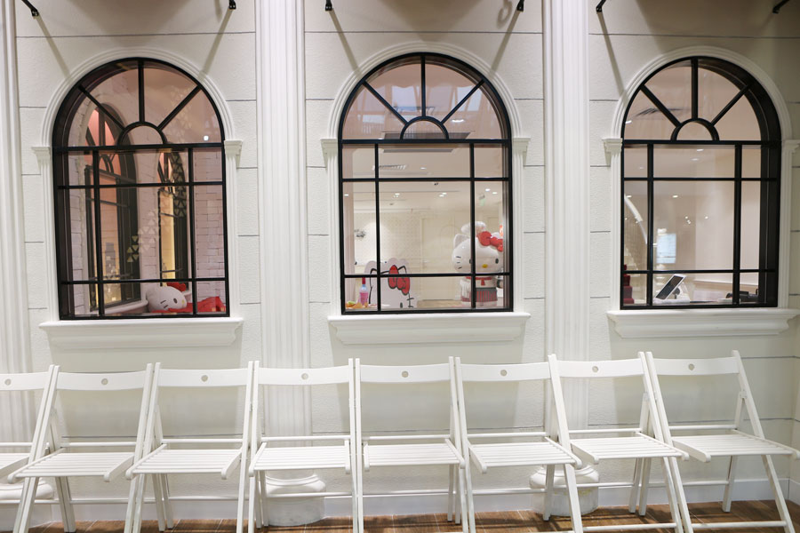 Shanghai opens first authorized Hello Kitty-themed restaurant