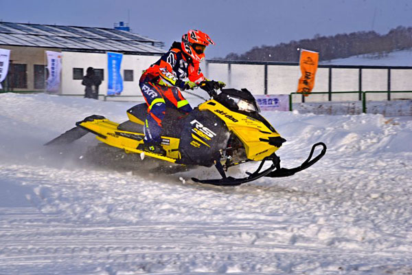Snowmobiles race in Chengde championship