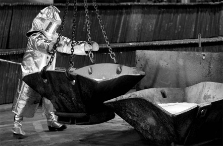 Xstrata seeks merger with Anglo-American