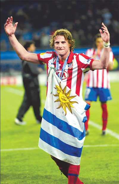 Forlan's late strike crowns Atletico