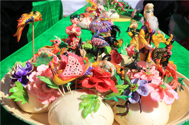 Cute floury flower buns in Shaanxi