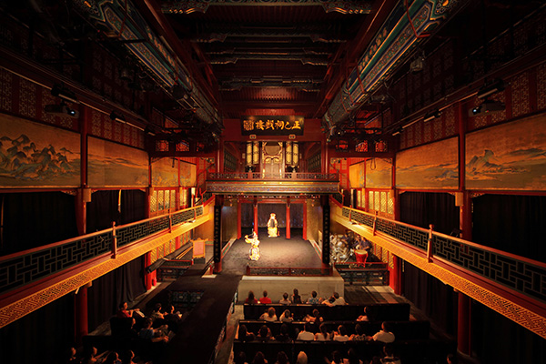 Old traders' temple is banker's opera venue