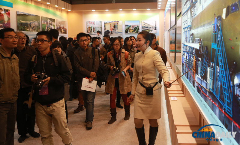 “科學發展 成就輝煌”圖片展在京舉行