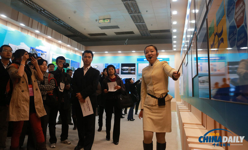 “科學發(fā)展 成就輝煌”圖片展在京舉行