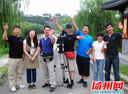 《京杭運河兩岸行》攝制組結束在揚州的拍攝