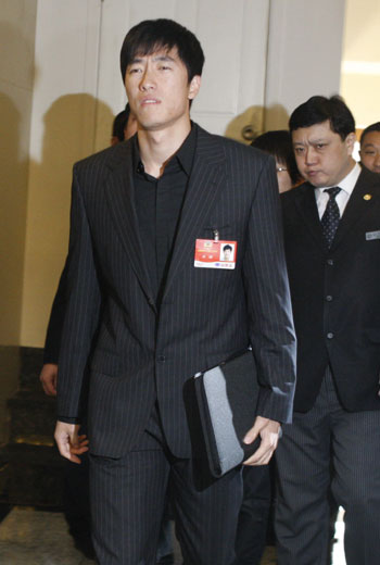 劉翔：第一次參加政協會議有點緊張[組圖]