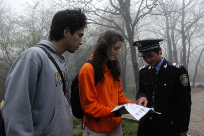 五·一 向勞動(dòng)者致敬