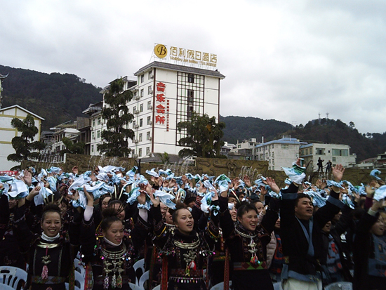 “中國綠手帕全球公益巡演”荔波啟航