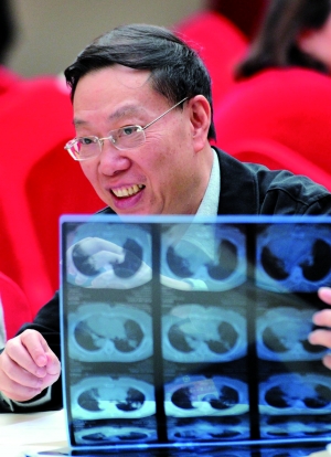 衛生部副部長表示醫改做不到全民免費醫療(圖)