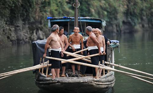 酉水老船王和他的伙計(jì)們