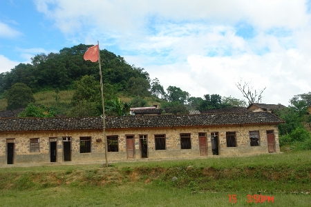 梁春林：營(yíng)盤小學(xué)中的“雙語(yǔ)教學(xué)”