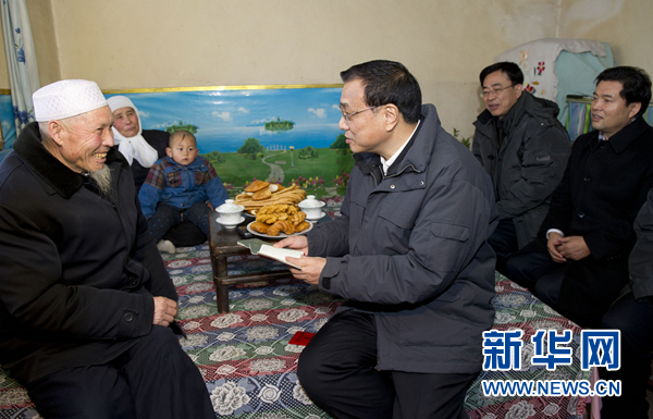 李克強(qiáng)在寧夏考察 強(qiáng)調(diào)更加注重保障基本民生