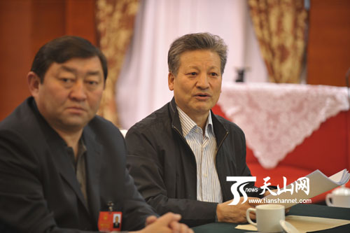 自治區十一屆人大五次會議