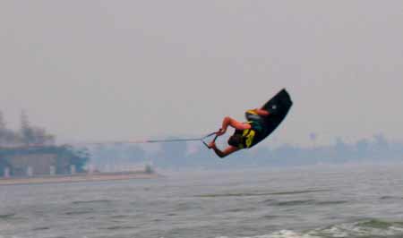 澳大利亞隊沂河試水