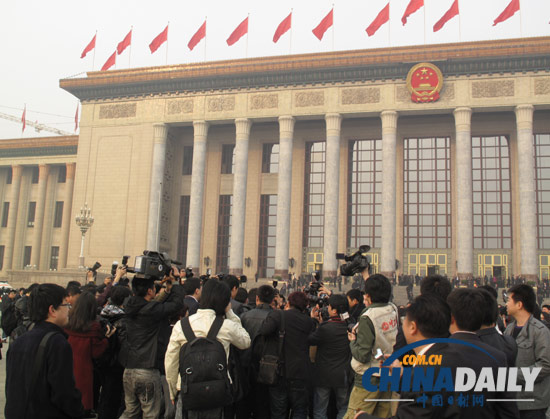 政協(xié)閉幕會劉翔再遭“圍堵”（圖）