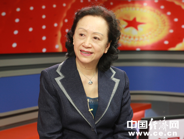 張抗抗:實體書店是城市文化地標(biāo) 政府應(yīng)扶一把