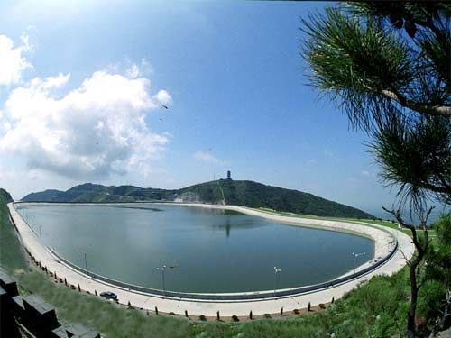 特色海南之紅色的樂東毛公山