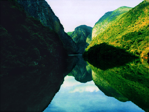 羅平魯布革三峽