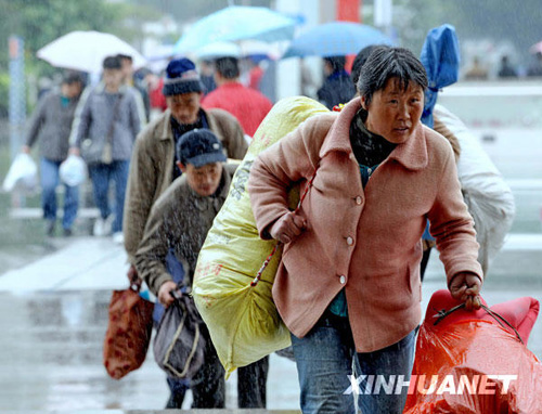 交通運輸部稱已提前安排春運運力 不會一票難求