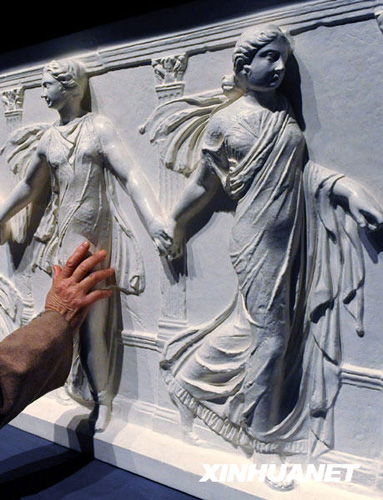 “觸摸”盧浮宮