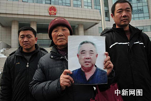 直擊阜陽(yáng)白宮書記案現(xiàn)場(chǎng) 多家媒體又被拒門外