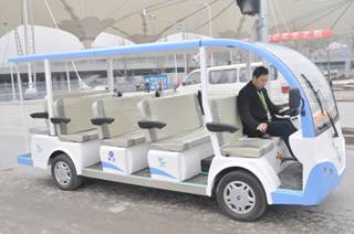 新日首批14座電動車和醫(yī)療電動車進駐世博園區(qū)
