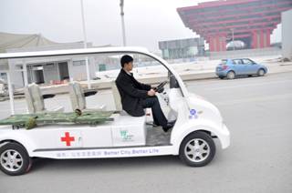 新日首批14座電動車和醫(yī)療電動車進駐世博園區(qū)