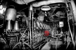 重慶8名拾荒者90萬(wàn)元買二戰(zhàn)登陸艇 欲當(dāng)廢鐵賣