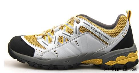 踏青裝備從腳做起 十款徒步鞋大推薦