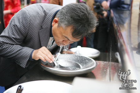 首批世博園區直飲水臺交付