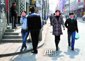 北京唐家?guī)X面臨拆遷 大量蟻?zhàn)逡酪啦簧岚犭x