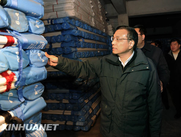 李克強在遼寧考察救災物資搶運工作