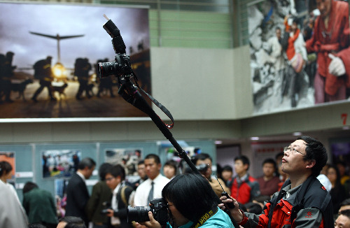 國內外首個青海玉樹抗震救災影展在京舉辦