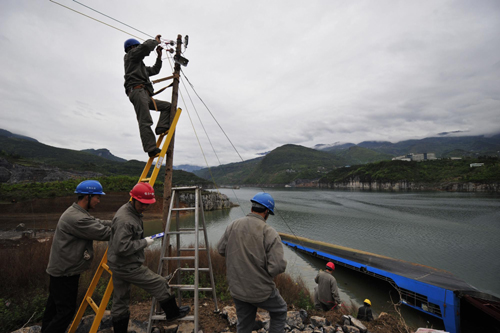 湖北巴東翻船事故失蹤人數上升為14名