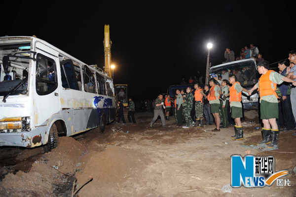 呼蘭河墜車事故已6人遇難 14人下落不明