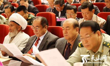 新疆確定系列民生建設項目 養老保險將全覆蓋