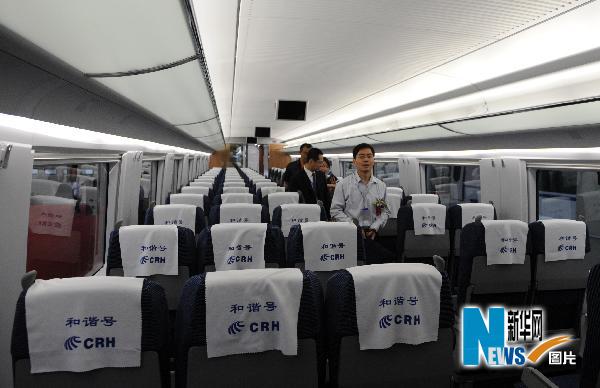 時速380公里國產高鐵下線 刷新最高運行時速(圖)