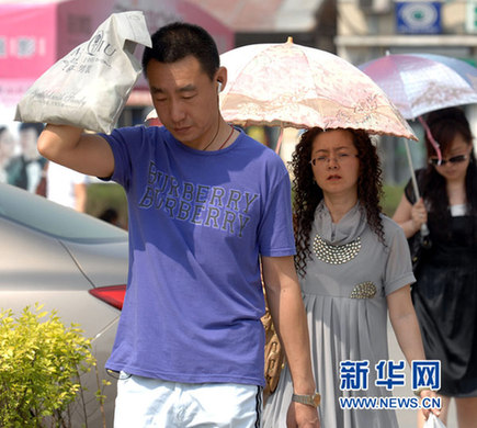 冰城遭遇“火爐天”