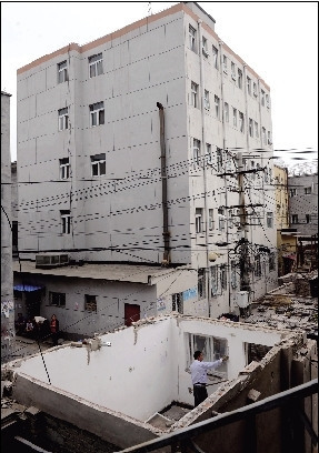 北京拆除蟻族聚居地唐家嶺村違章建筑(圖)