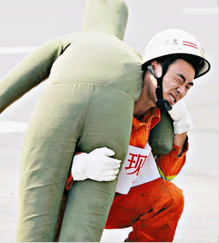 太原市消防部隊戰士比武場上大PK