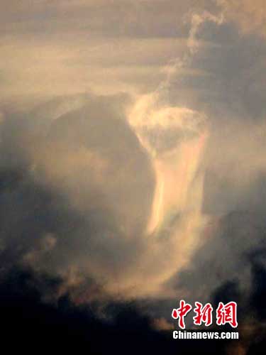 山西五臺山出現兩次祥云 可能為降水前兆（圖）