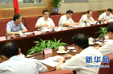 李克強：要做好問題乳粉清查和銷毀工作 鏟除隱患