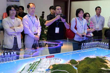 “亞洲主流媒體看廣東”參觀珠海航空工業(yè)園