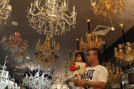 “亞洲主流媒體看廣東”參觀古鎮時代燈飾廣場