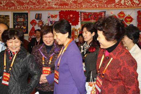 全省百名手工藝女能手扮靚農(nóng)高會(huì)